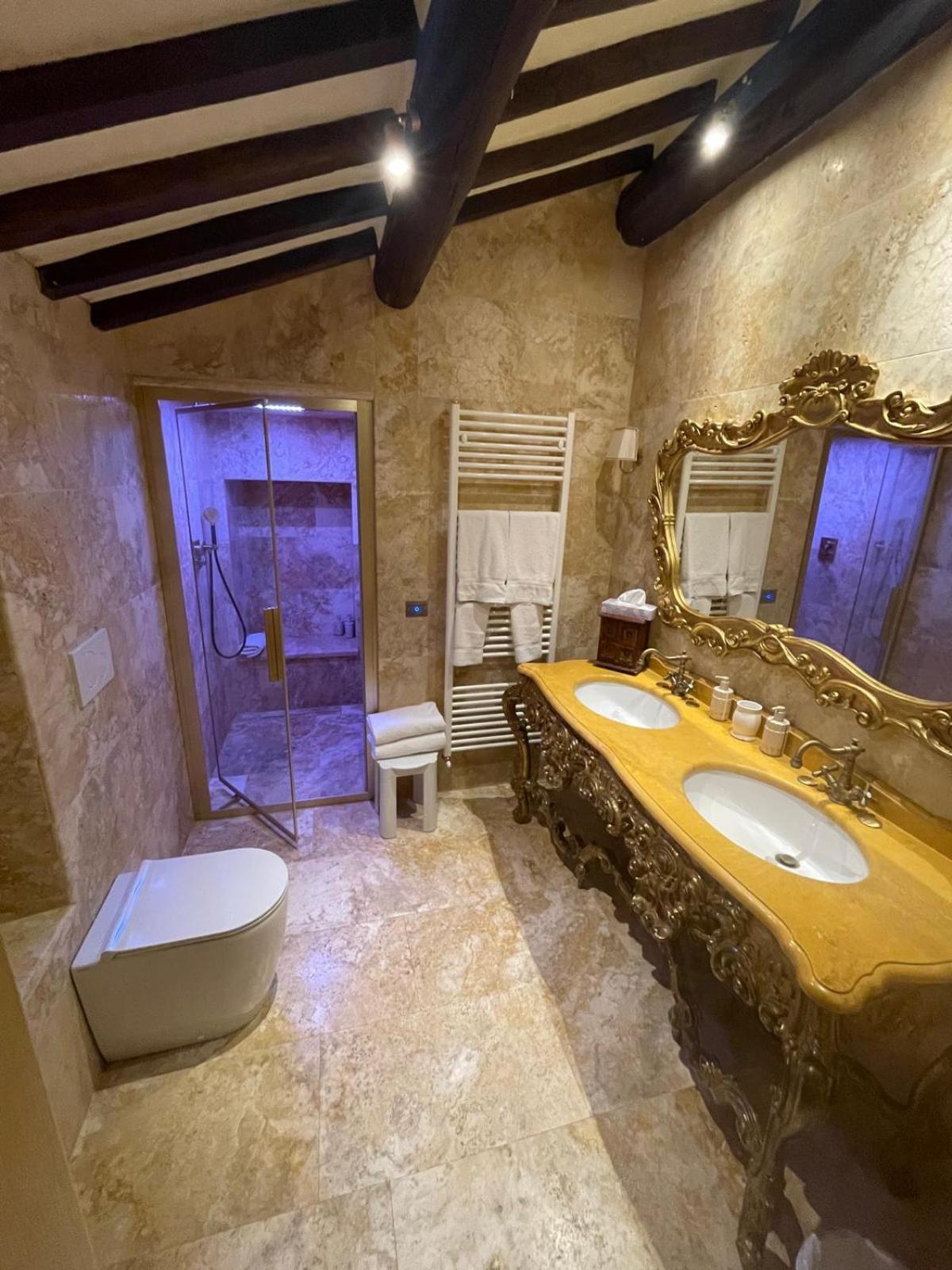 Hotel Relais La Corte Dei Papi 5*