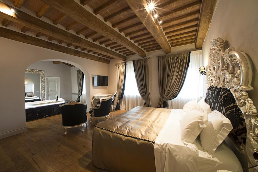 Hotel Relais La Corte Dei Papi 5*